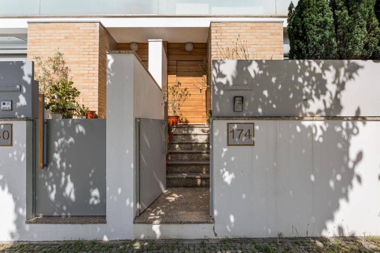 Joivy Sleek House Balcony & 2 Terraces In Porto Apartment Maia  Exterior photo